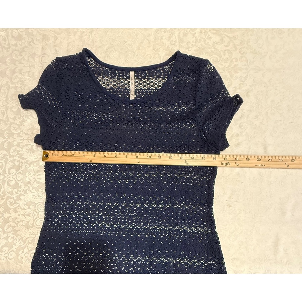 Leo & Nicole Lace Top Womens Small Navy Blue Short Sleeve Scoop Neck Sheer Boho - Picture 5 of 7